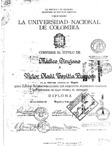 Foto de diploma Título Médico Víctor Espitia